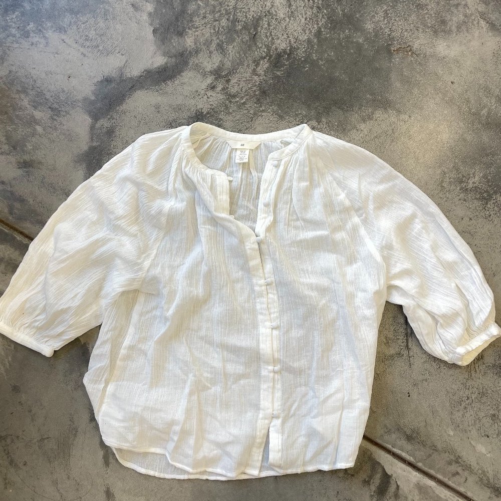 H&M White Crinkled Summer Blouse Size XSmall